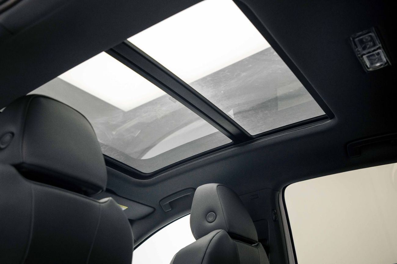Volkswagen ID.4 Crozz Pro - White Inside Black | Export Only