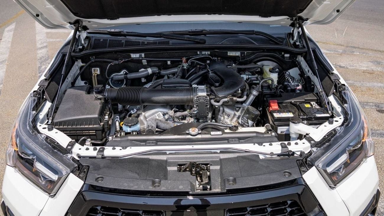 Toyota Hilux DC GR SPORT 4.0P AT 4X4 - WHITE