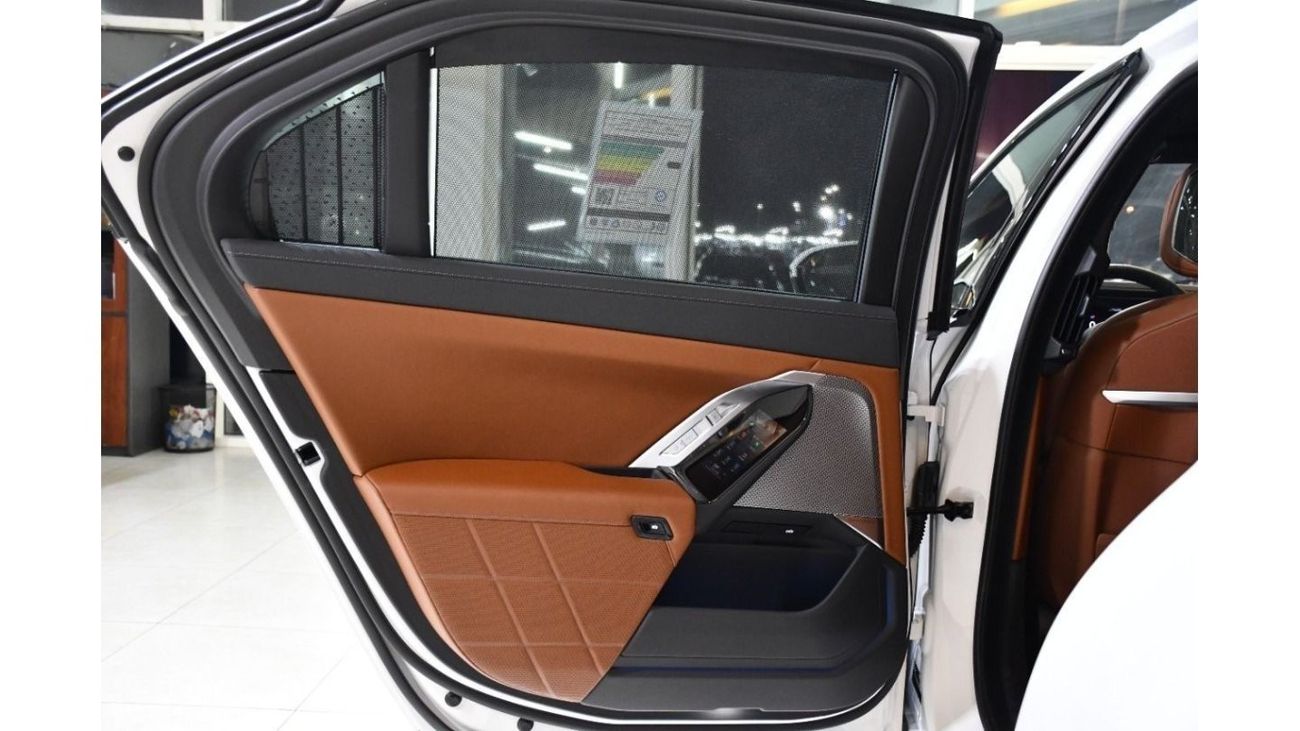 بي أم دبليو 735 BMW 735i M KIT 2024 GCC FULL