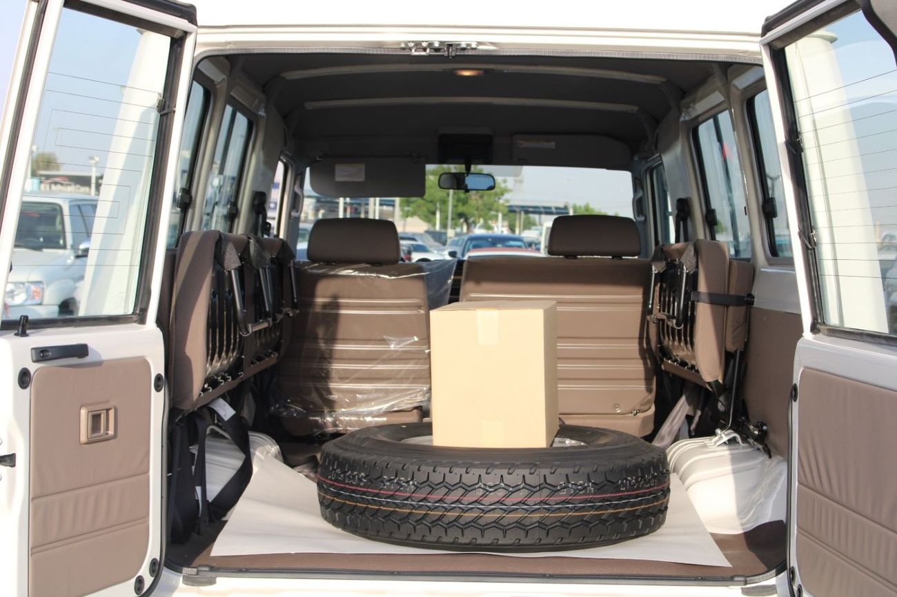 تويوتا لاند كروزر 70 TOYOTA LANDCRUISER 78 2.8L DIESEL GRADE E MANUAL