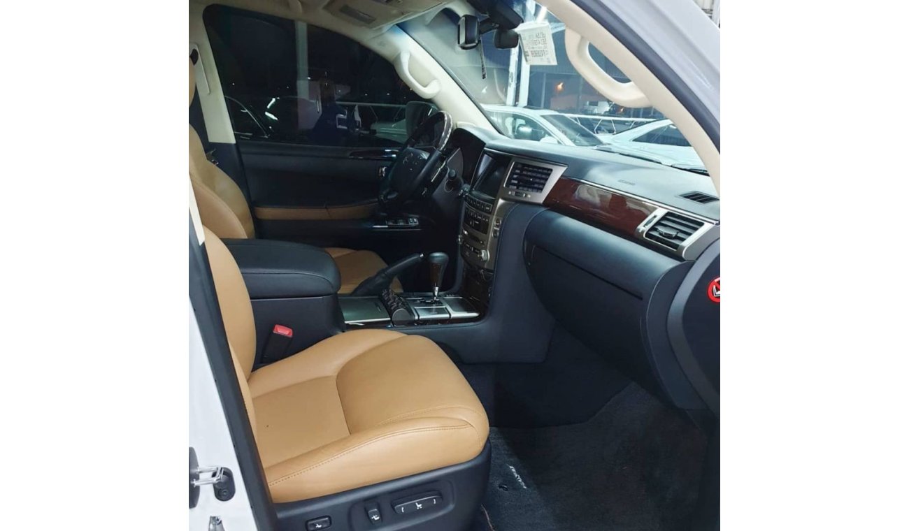 Lexus LX570 S