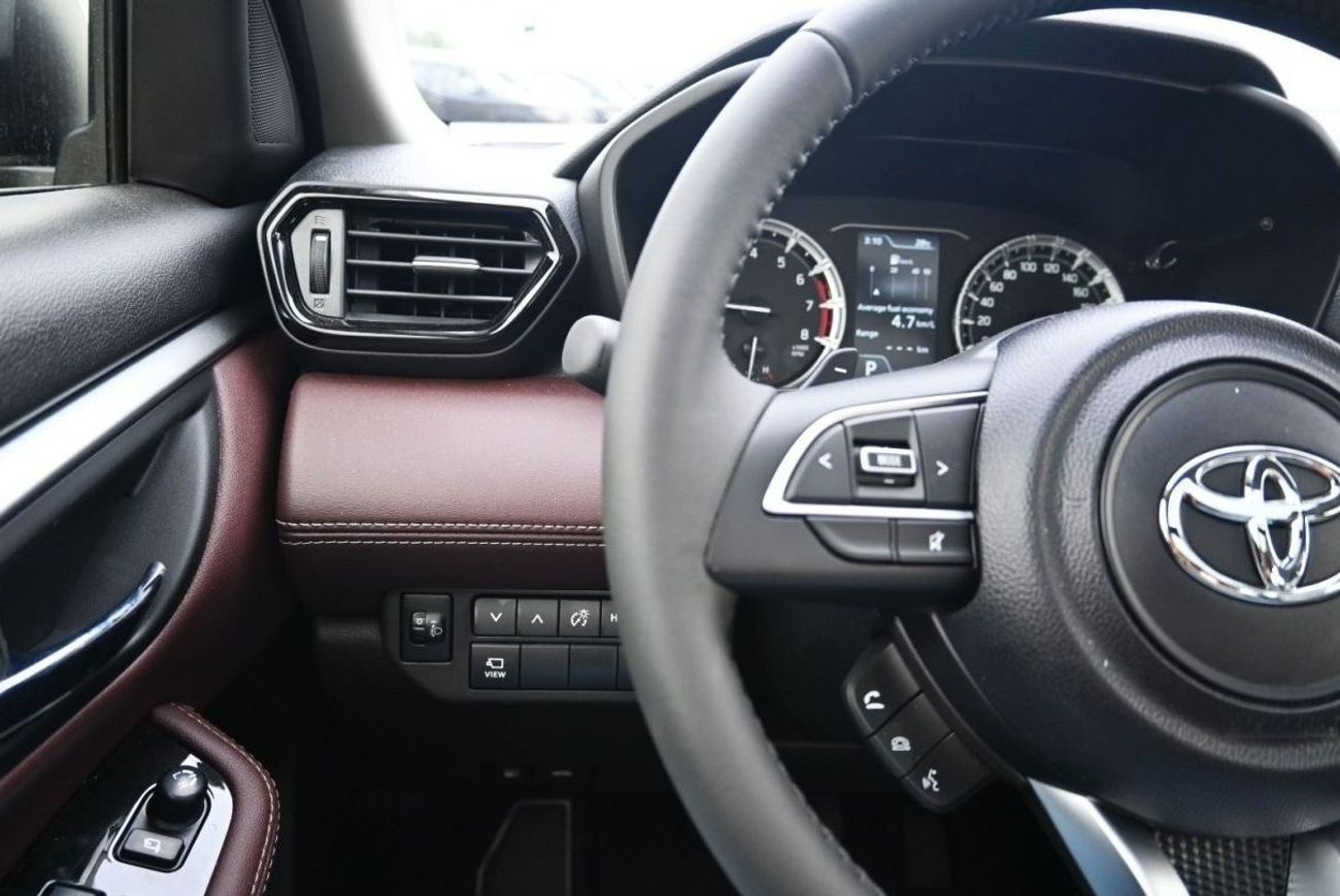 تويوتا أوربان كروزر تويوتا أوربان كروزر 1.5 لتر 4 سلندر موديل 2024 SUV، بنزين، أوتوماتيك أسود من الخارج أسود من الداخل