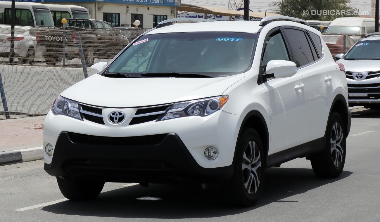 Toyota RAV4 2014 LE 2.5L 4 Cylinder  very clean car Price is negotiable