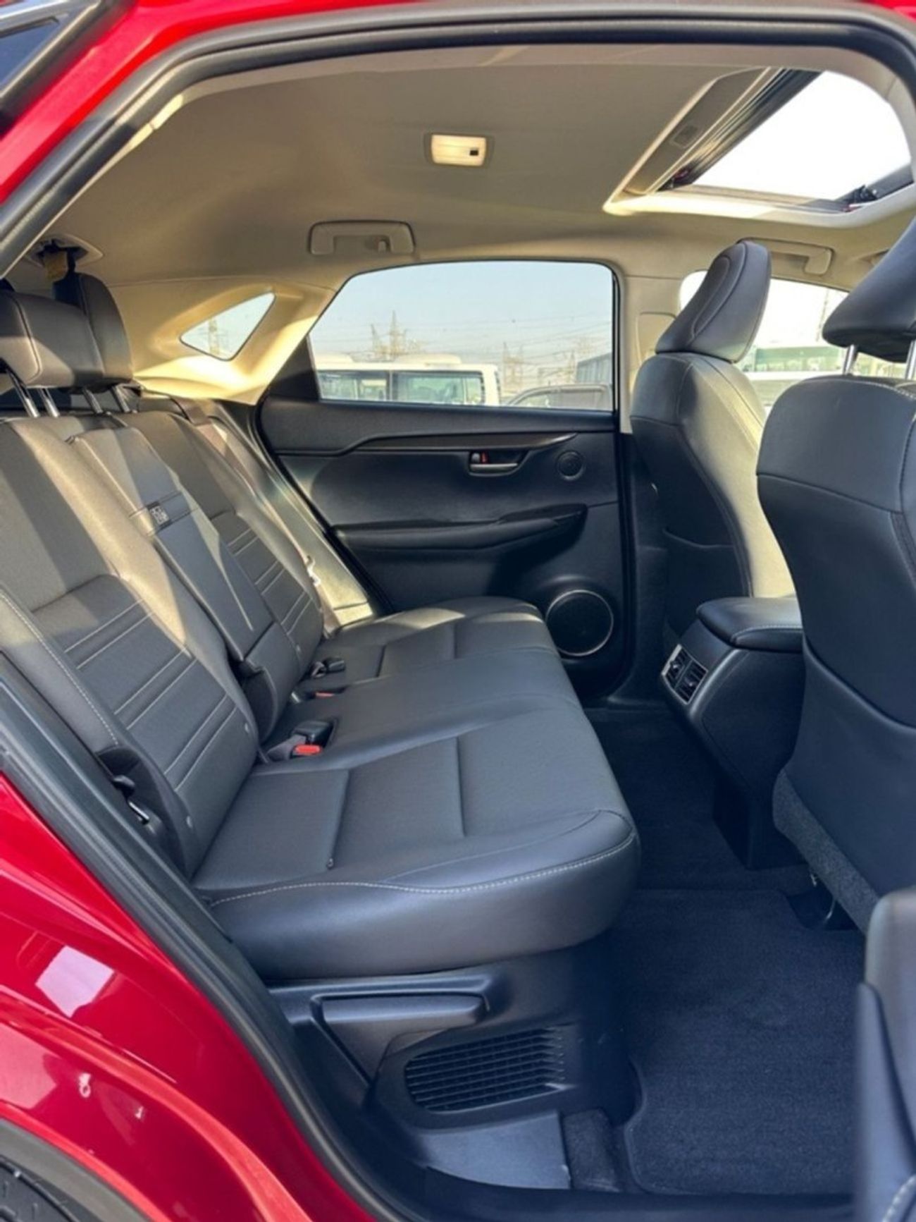 Lexus NX200t Premier 2.0L 4WD sunroof Full Option