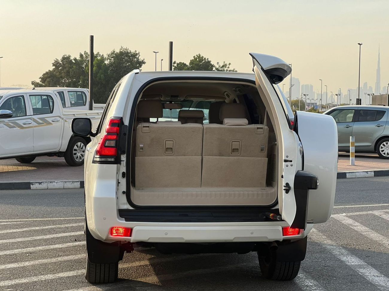 تويوتا برادو 2021 Toyota Prado TXL 4.0L V6 - AWD 4x4 Petrol - GCC-Electric Seat - Rear CAM & Sensors - Cool Box -