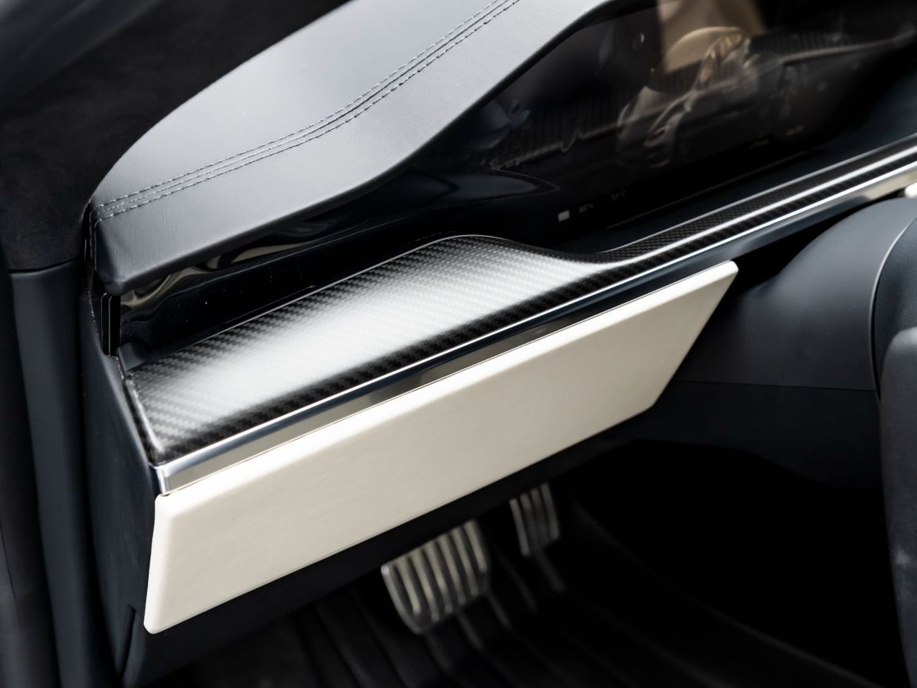 Tesla Model S Plaid (AWD) 2023 Tesla Model S Plaid, 2027 Tesla Warranty, Tesla Battery Warranty, Low KMs, GCC