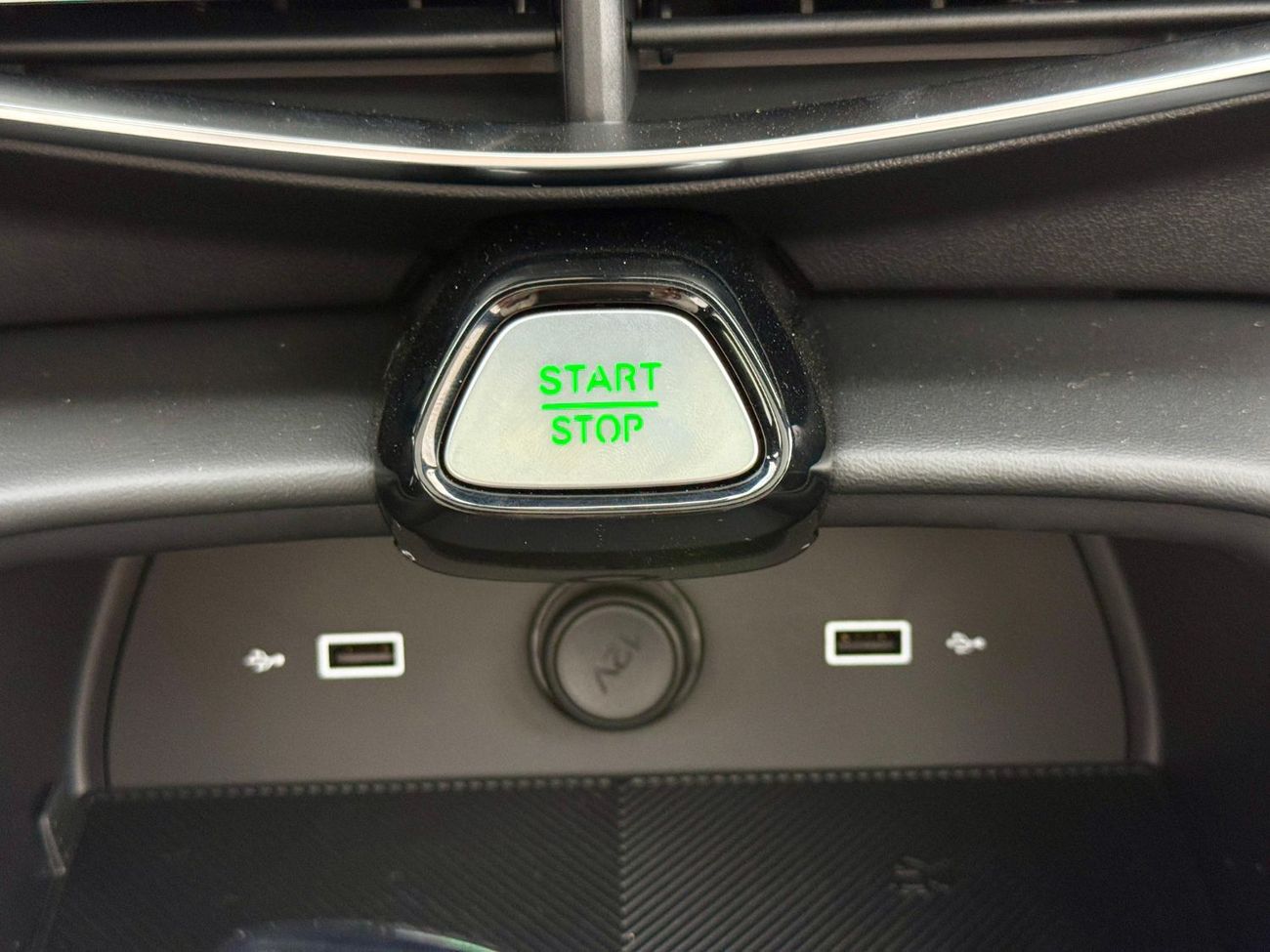 أم جي 5 MG5 - 1.5 - Luxury - 2025