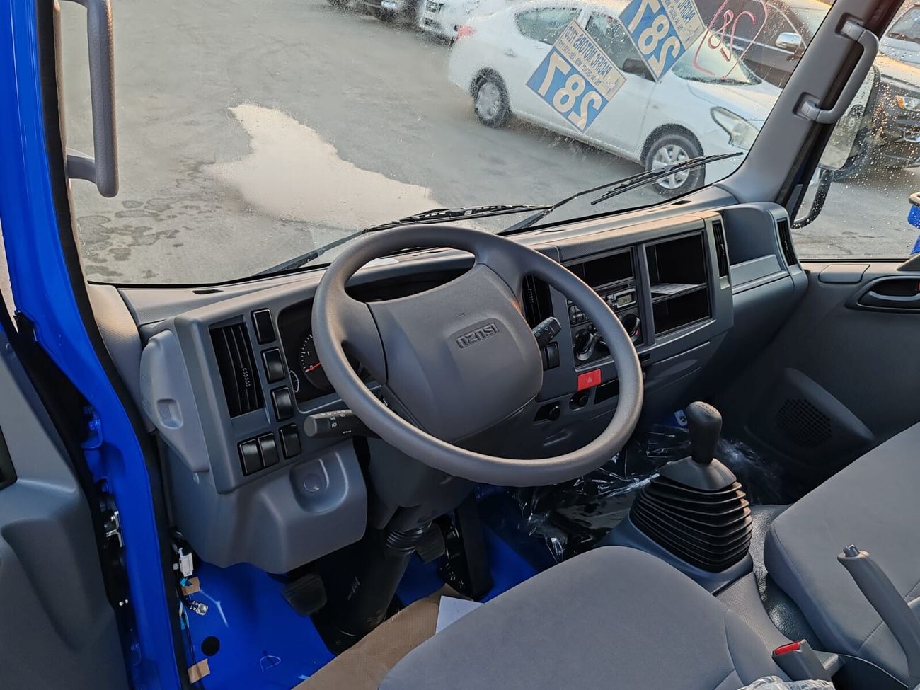 Isuzu NMR Isuzu NMR Chassis 71H 4.6L, 4x2