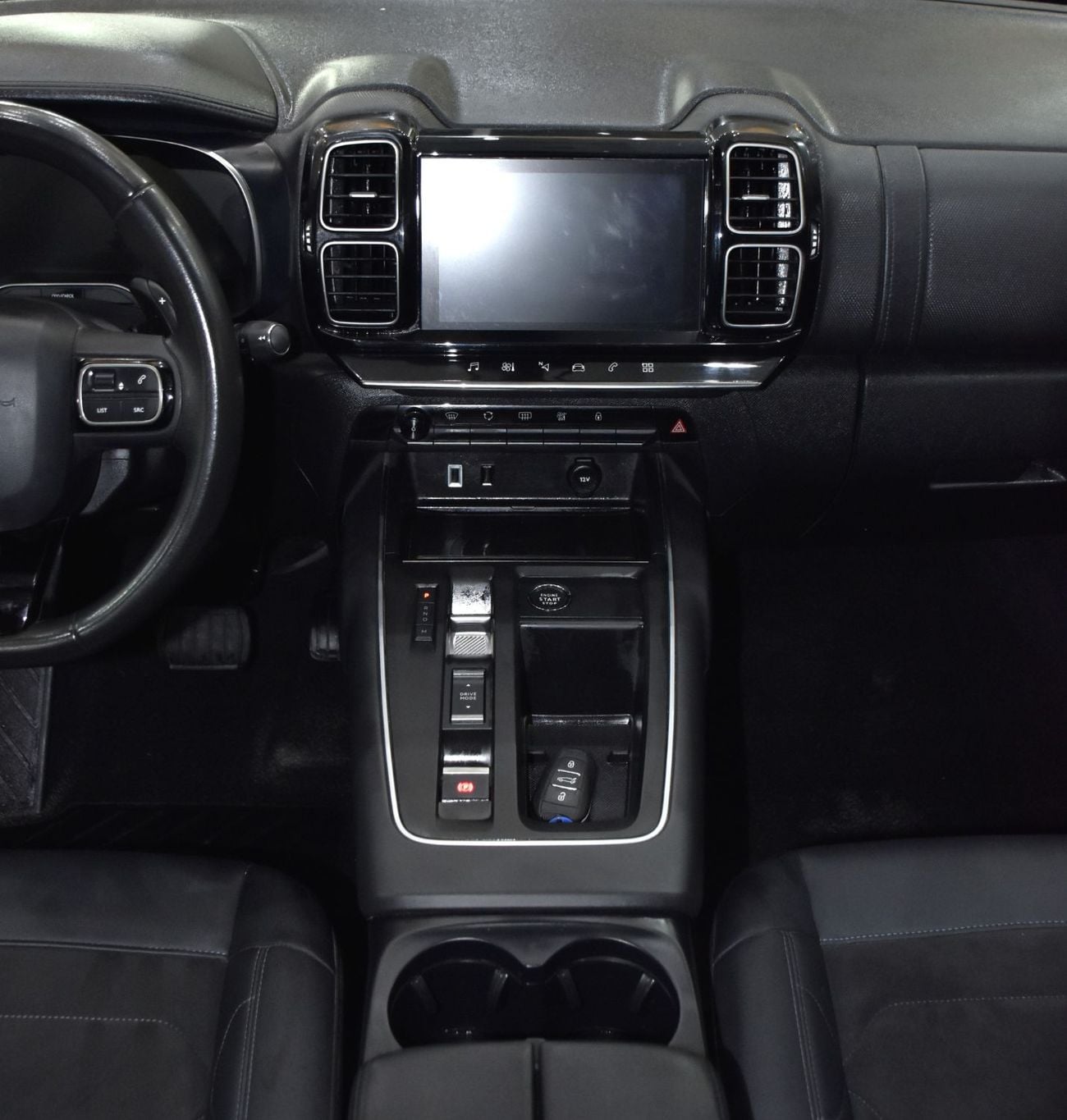 Citroen C5 Aircross SHINE EXCELLENT DEAL for our Citroen C5 Aircross ( 2023 Model ) in Blue Color GCC Specs