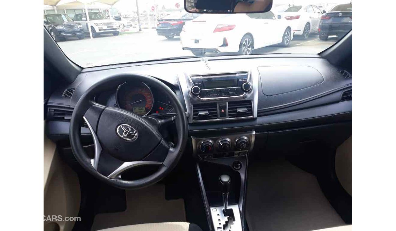 Toyota Yaris سياره نظيفه جدا بحاله ممتاذه ضمان شاسيه جير ماكينه