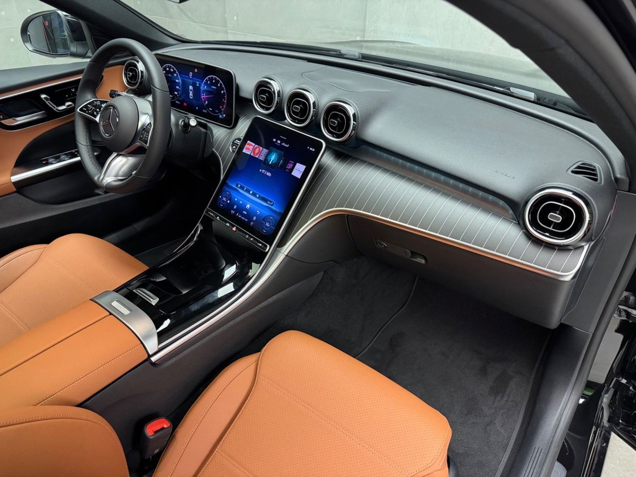 Mercedes-Benz C 200 Premium 2.0L Premium 1.5L