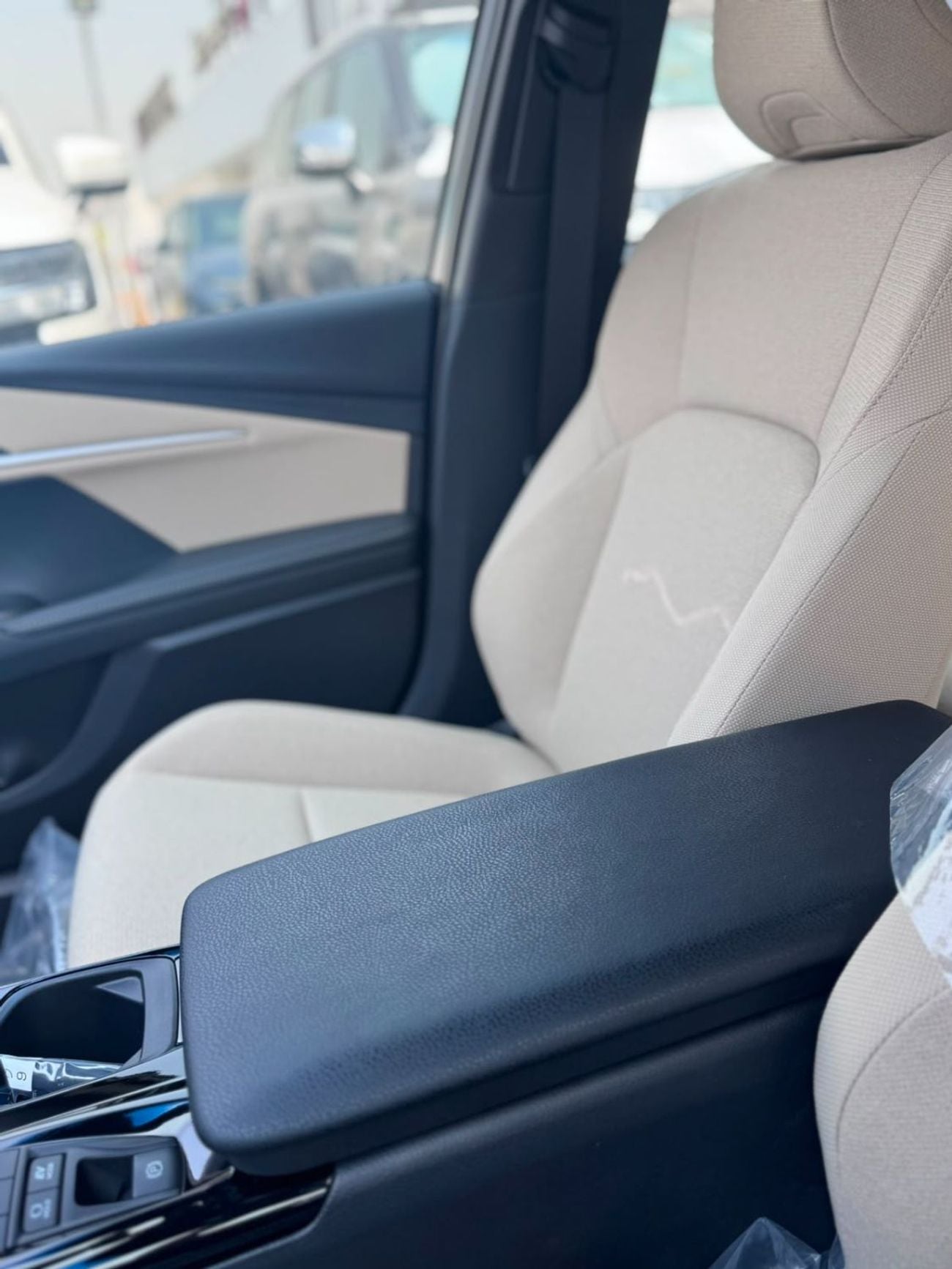 Toyota Camry GLE HEV
