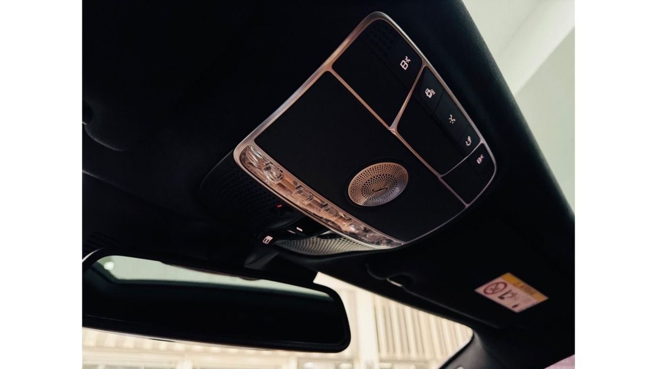 Mercedes-Benz S 500 Coupe GCC .. FSH .. Special Edition .. Original Color .. Brand New Condition