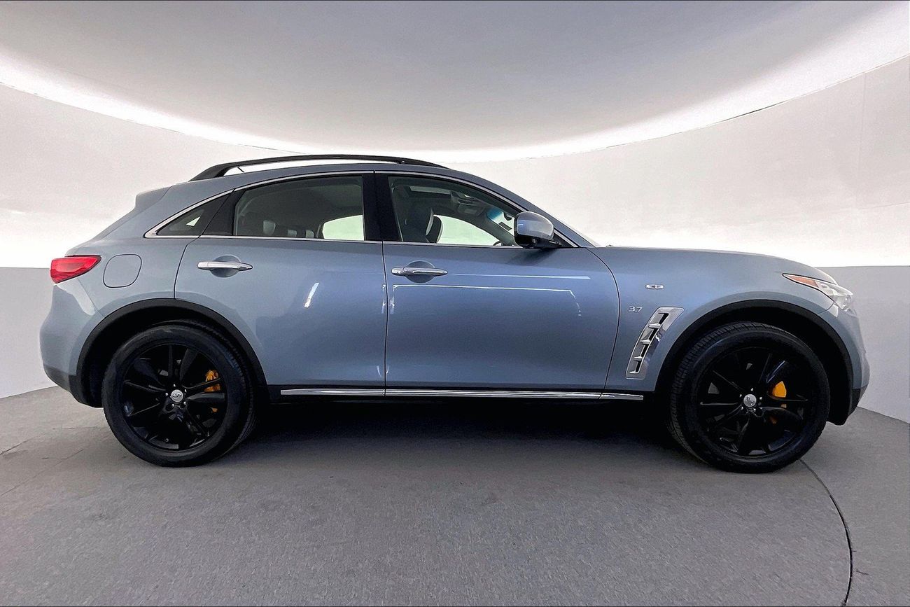 إنفينيتي QX70 Luxury / Luxe Sensory | شامل الضمان | 0 ﺪﻔﻋﺓ ﺃﻮﻟﻯ