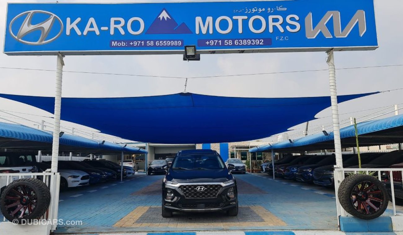 Hyundai Santa Fe car in good condition 2020 2.4L 4WD full configuration