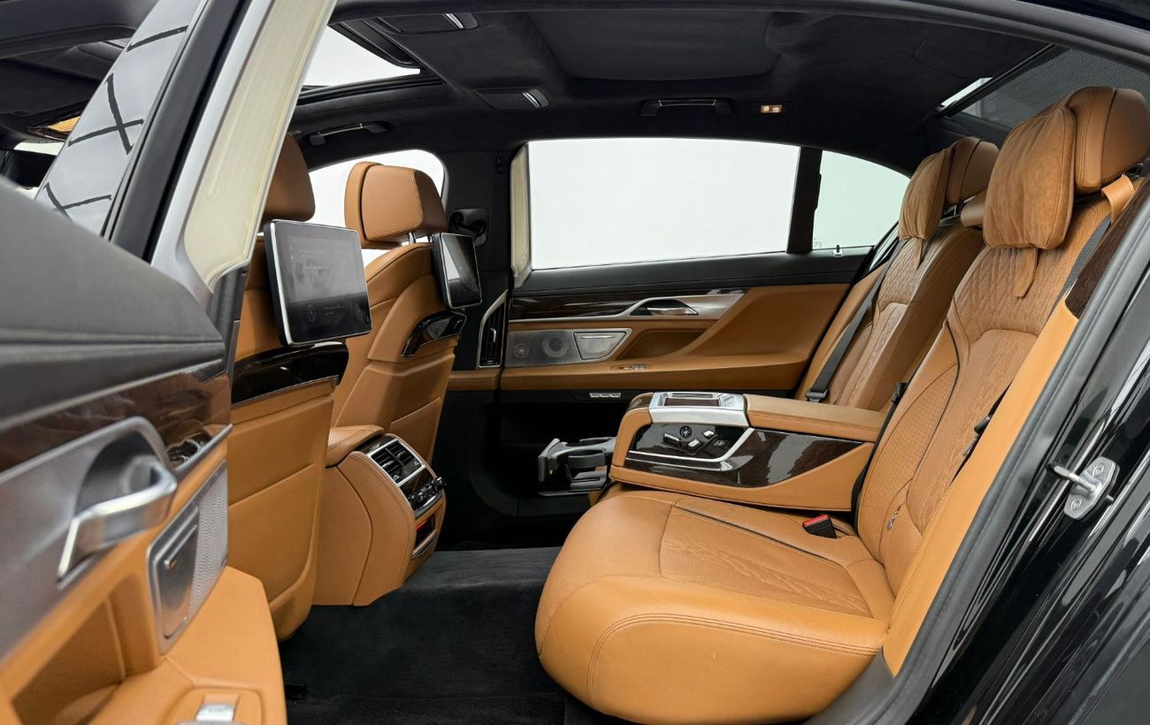 بي أم دبليو 750Li XDrive 2017 BMW 750Li xDrive, 2025 BMW Service Pack, Full BMW Service History, Excellent Condition,