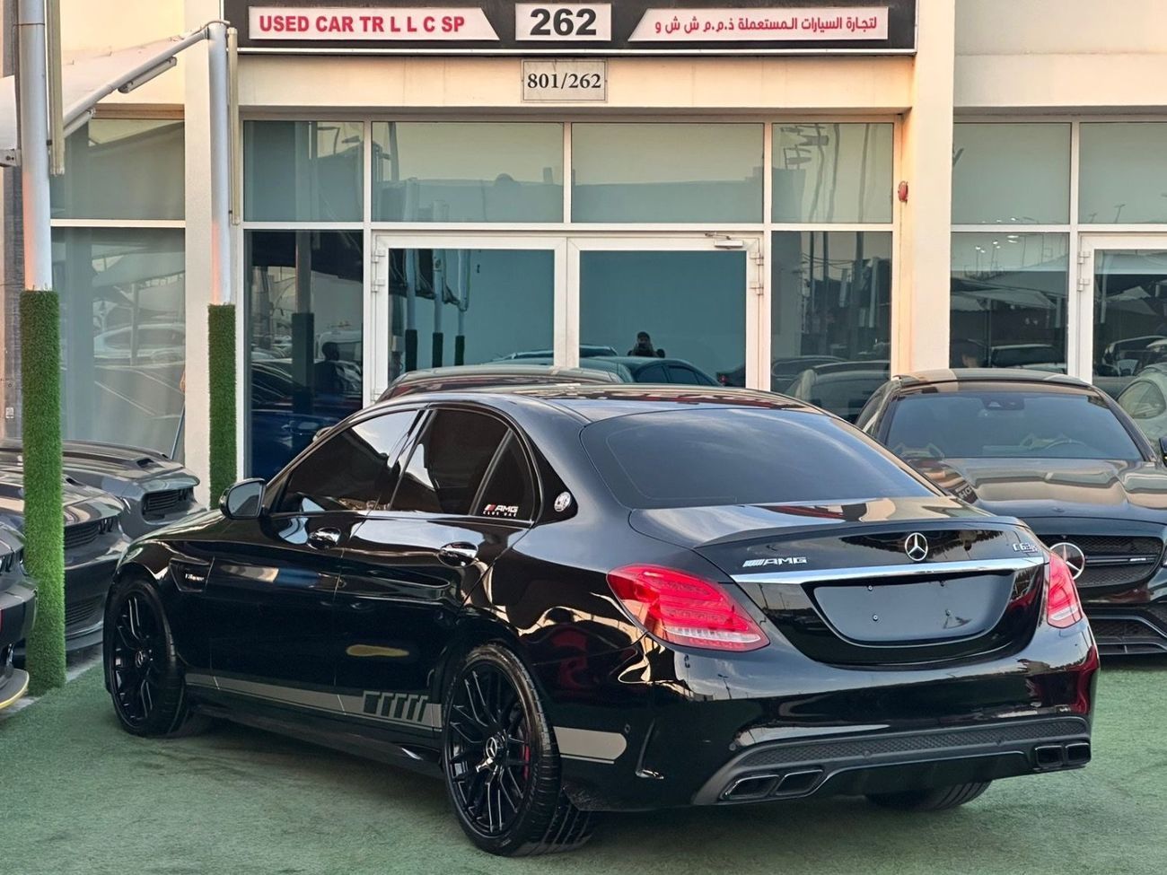 Mercedes-Benz C 63 AMG Std 4.0L Sedan