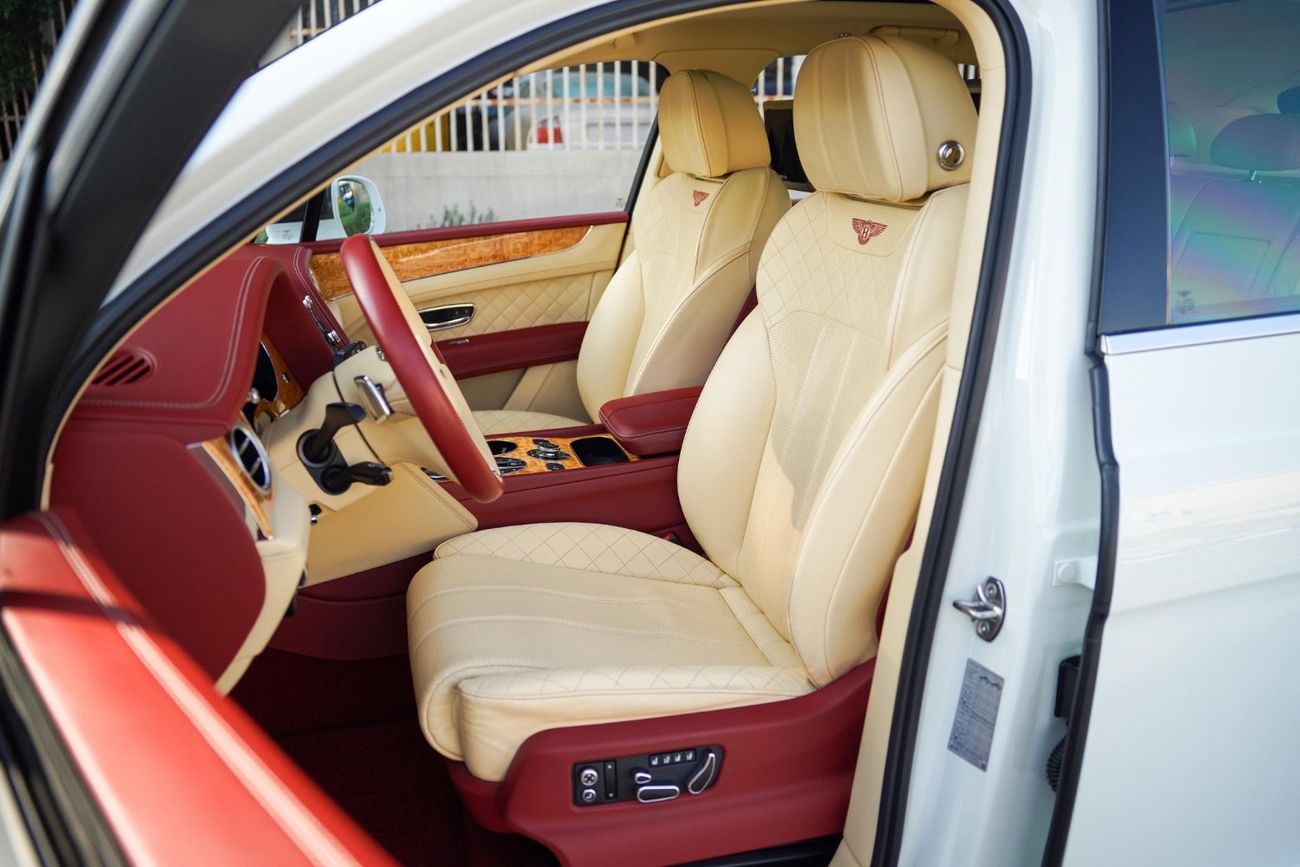 Bentley Bentayga Bentley Bentayga W12 First Edition