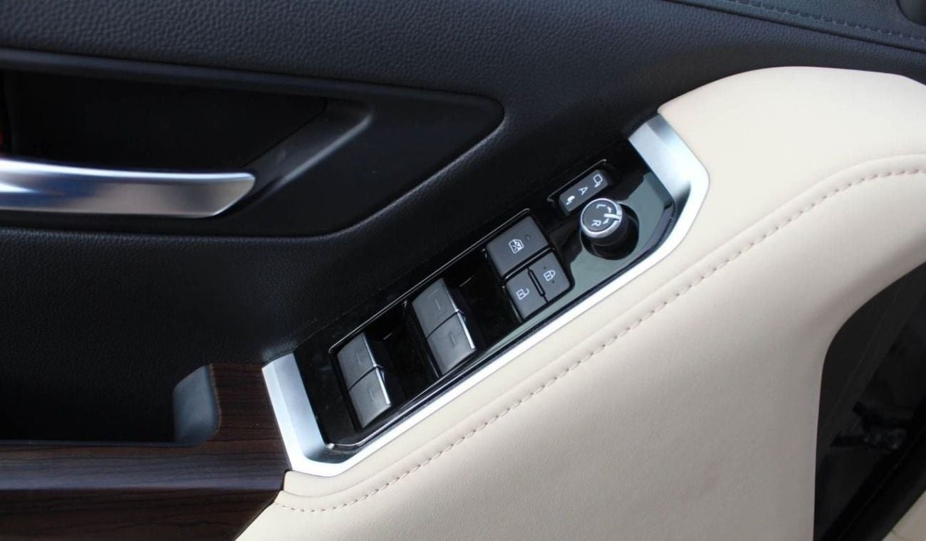 Toyota Land Cruiser LAND CRUISER GXR 3.5L V6