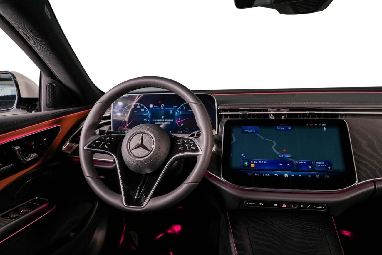 مرسيدس بنز E200 2.0L