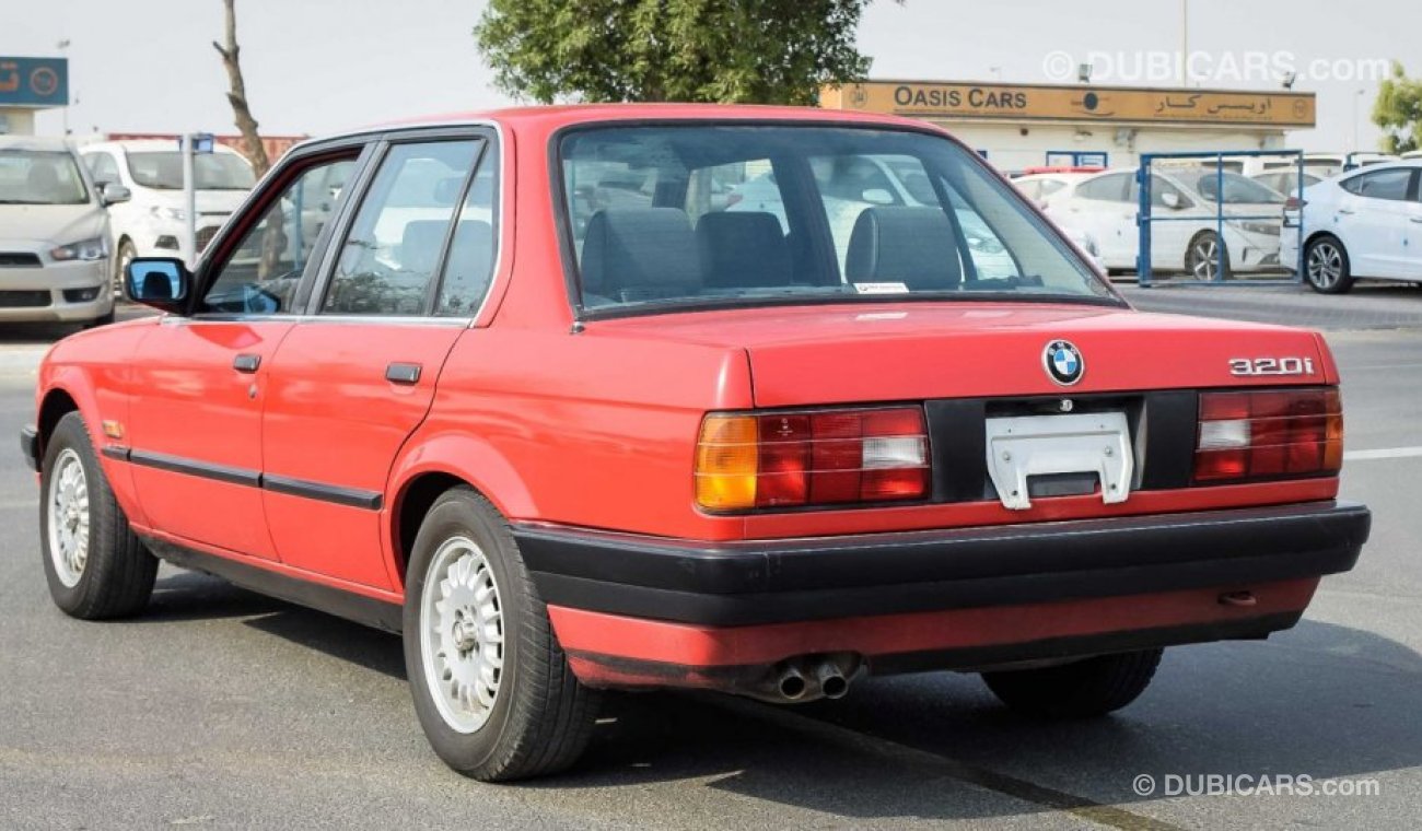 بي أم دبليو 320 i