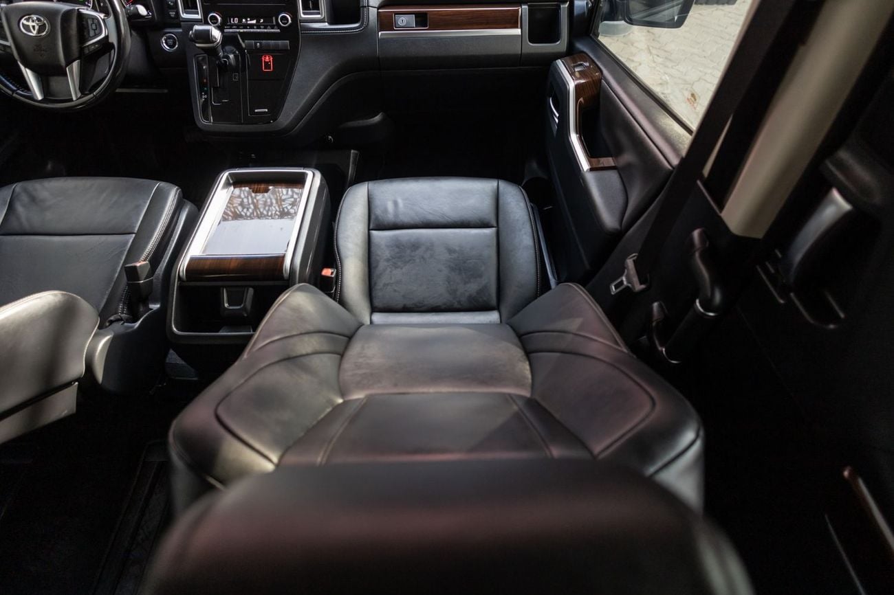 تويوتا جرافينا Premium 3.5L