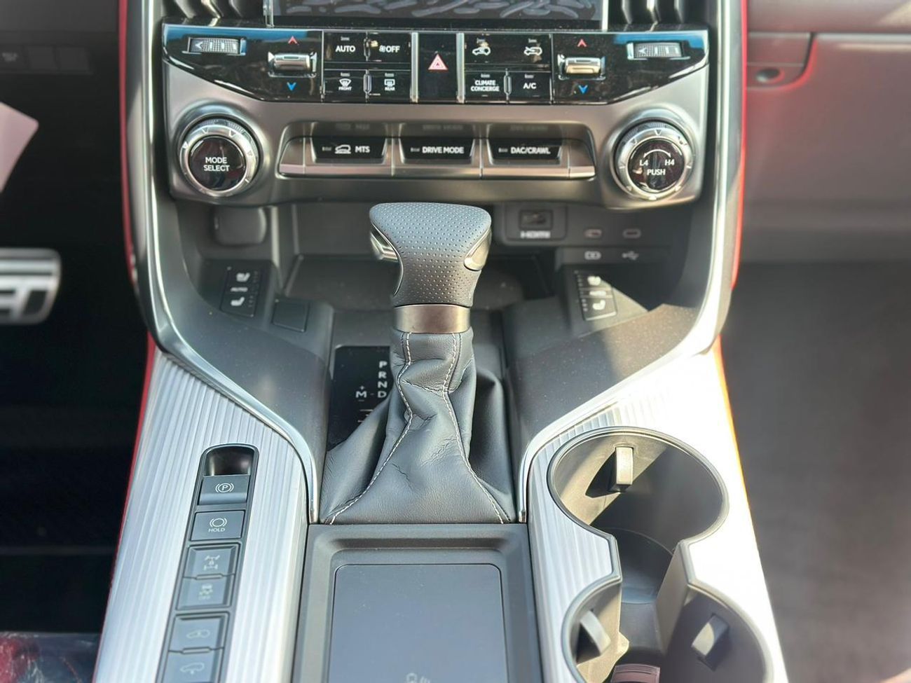 لكزس LX 600 F Sport Launch Edition 3.5L