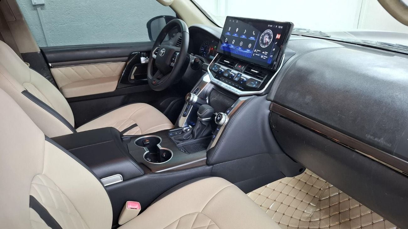 Toyota Land Cruiser GXR 4.0L (271 HP) 4WD FACELIFT TO LC300 INTERIOR AND EXTERIOR