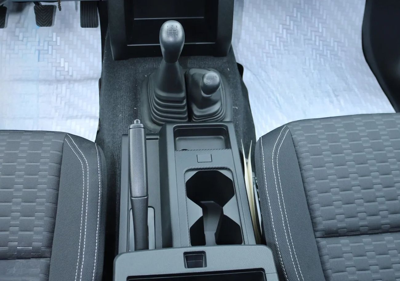 ميتسوبيشي L200 Triton GLX 4WD 2.4L Petrol MT High Line