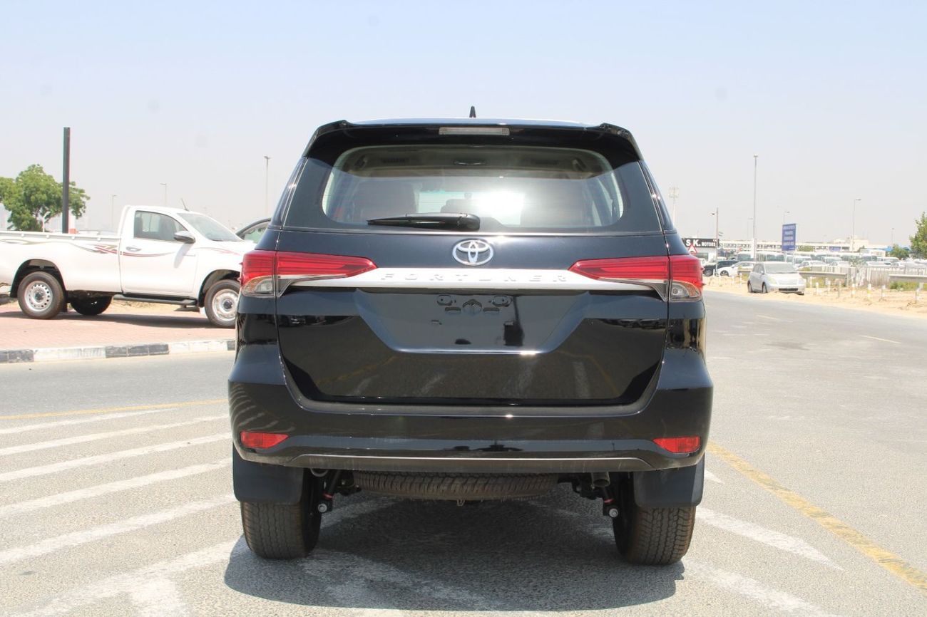 تويوتا فورتونر TOYOTA FORTUNER 2.4L DIESEL 4WD E AUTO