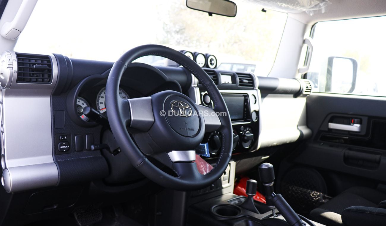 تويوتا إف جي كروزر 4.0L GXR 2020 MODEL