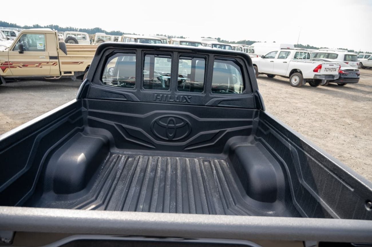 تويوتا هيلوكس SGLX 2.7L 4x4 Double Cabin, Petrol, Full Option Automatic