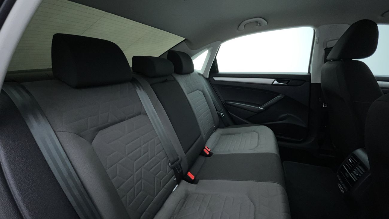 فولكس واجن باسات S 2.5 | بدون دفعة مقدمة | اختبار قيادة مجاني للمنزل