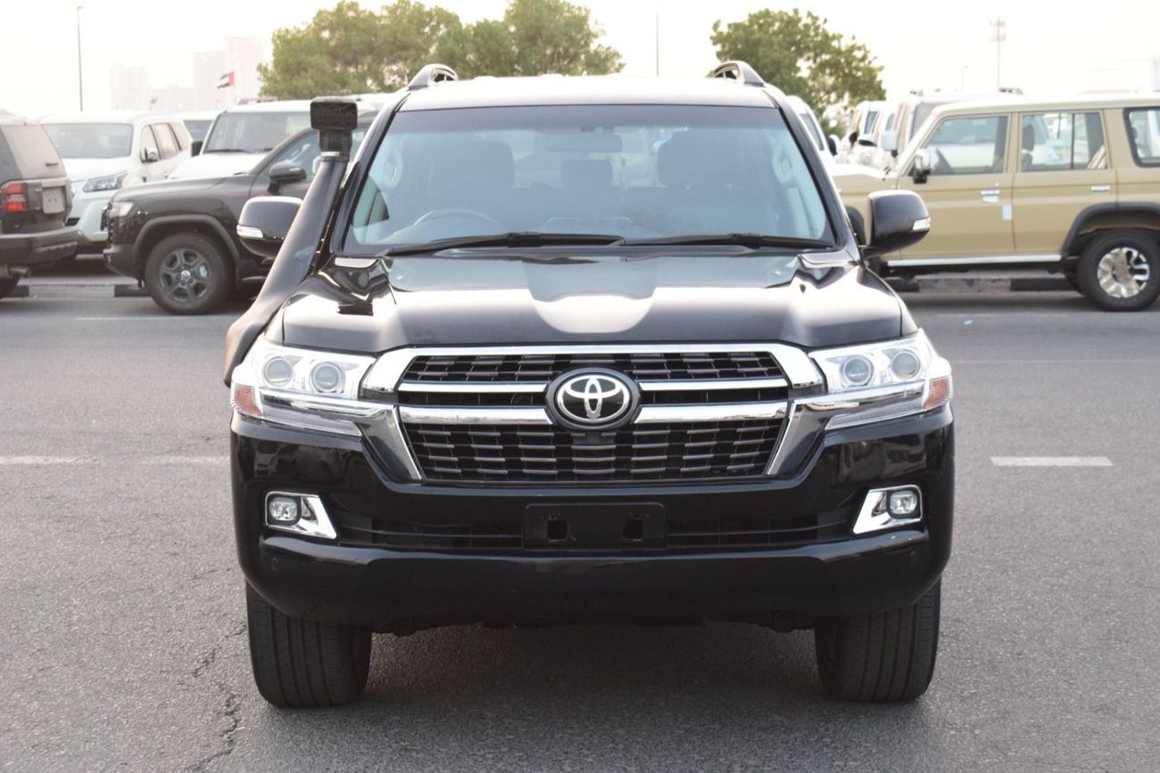 تويوتا لاند كروزر 2021 TOYOTA LAND CRUISER V8 FULL OPTION