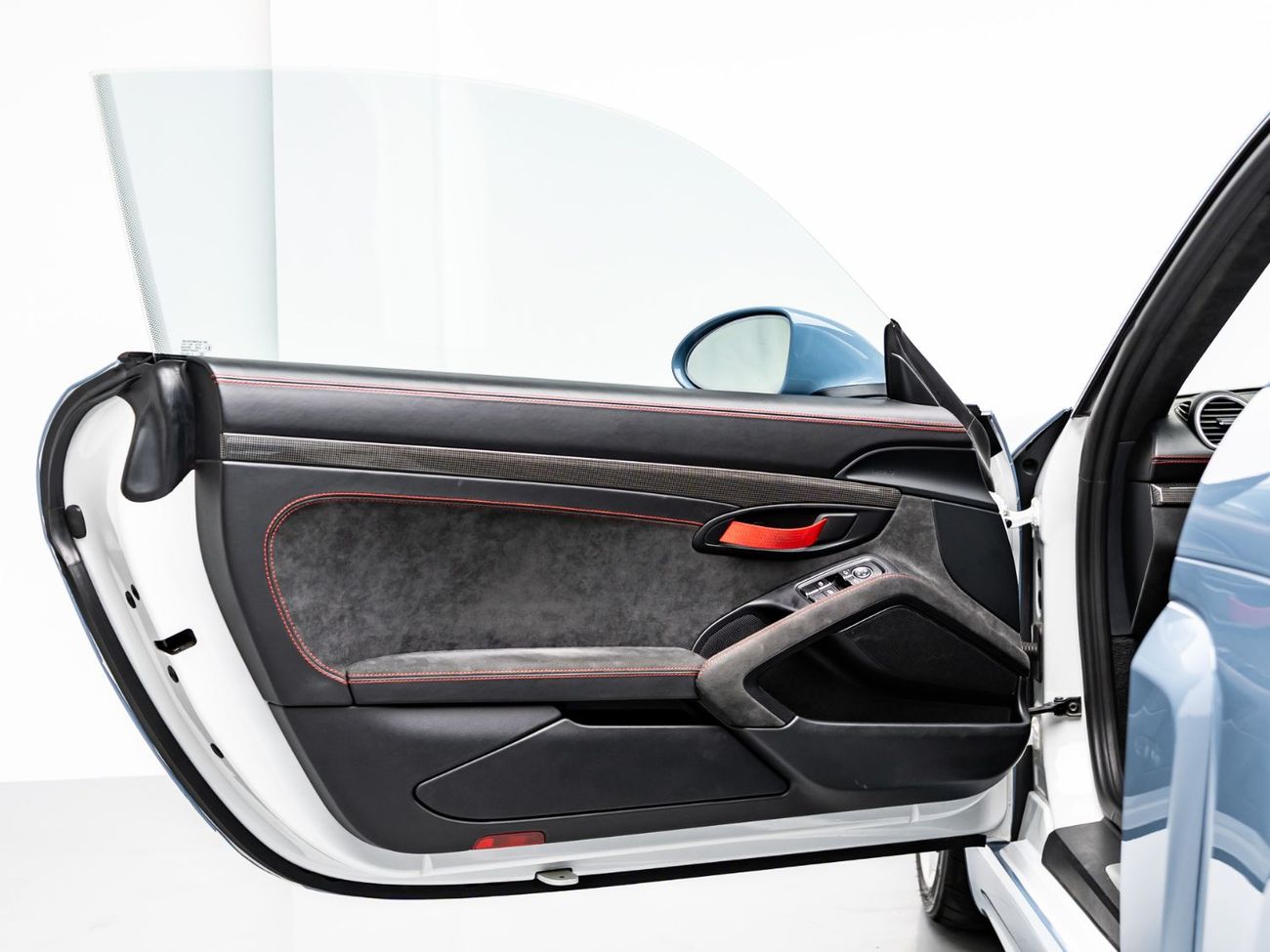 بورش كايمان 718 GT4 4.0L (414 HP) M/T