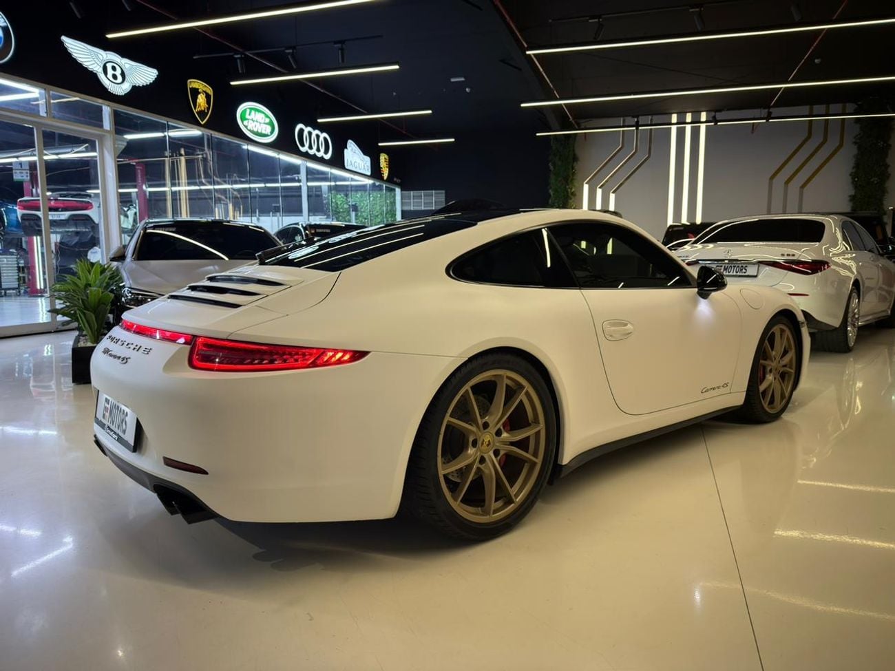 Porsche 911 Carrera 4S 3.8L Coupe 2014 Porsche 911 Carrera 4S - GCC Specs - Full Service History Available