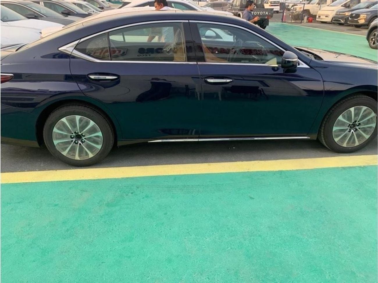 Lexus ES350 3.5 L PETROL V6 2025