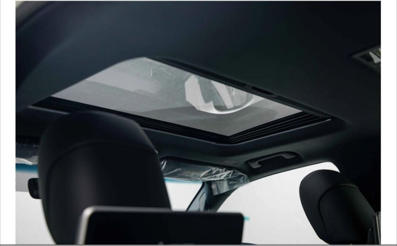 تويوتا لاند كروزر Toyota Land Cruiser GXR is a 7-seater, 4WD SUV with a 4.0L