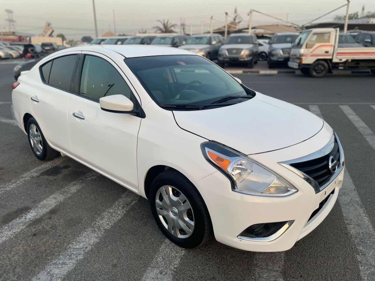 Nissan Versa 2018 Nissan Versa (Sunny) SV 1.5L V4 MidOption + Leather Seats -