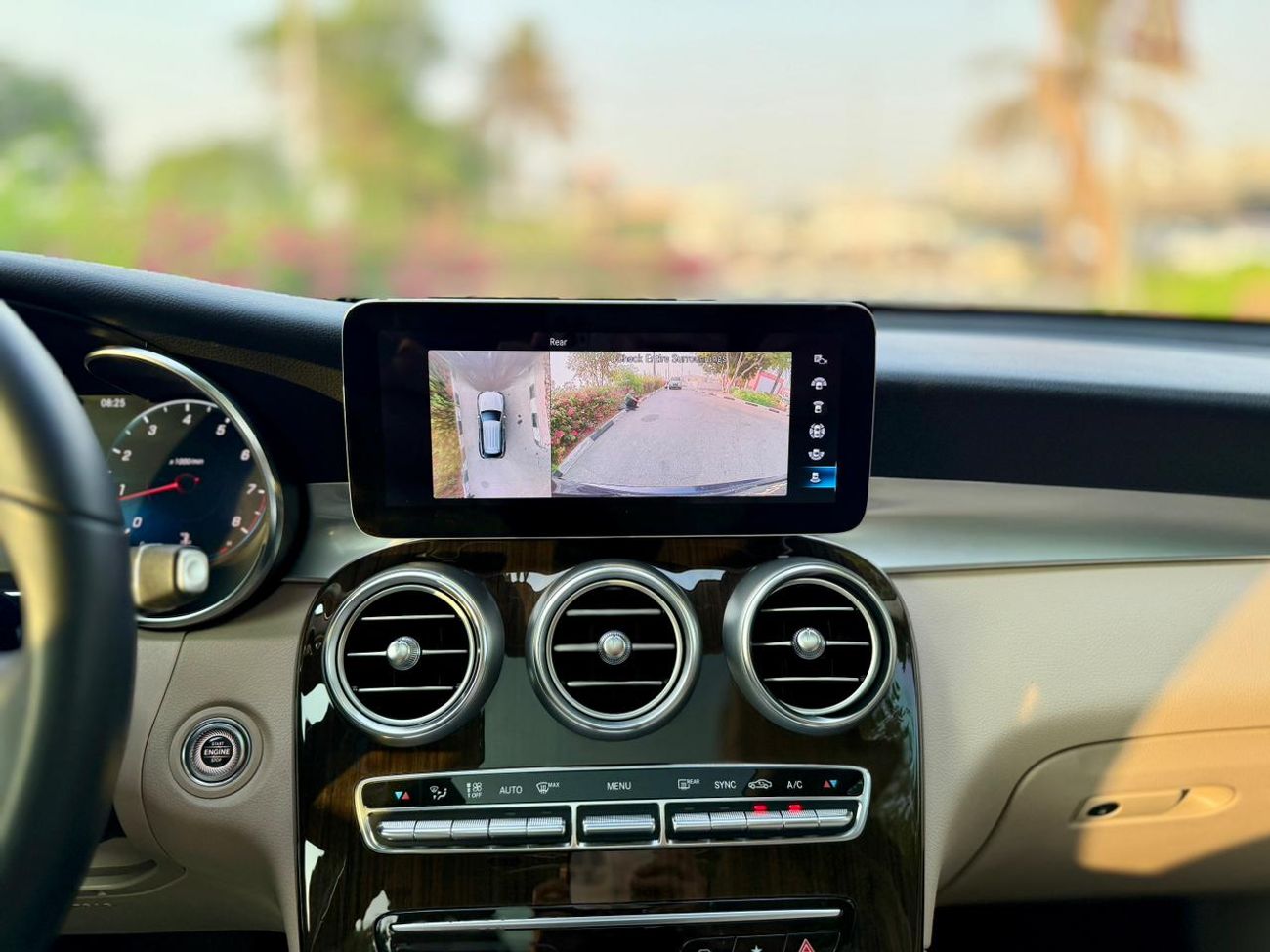 Mercedes-Benz GLC 300 Std 2.0L