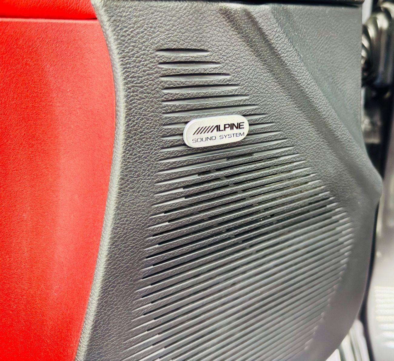 دودج تشالينجر R/T Scat Pack 6.4L 2019 Dodge Challenger 392, Full Service History, 485 HP, GCC