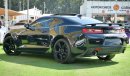 شيفروليه كامارو Chevrolet Camaro SS V8 2017/ ZL1 Kit/Sun Roof/Leather Seats/ Very Good Condition