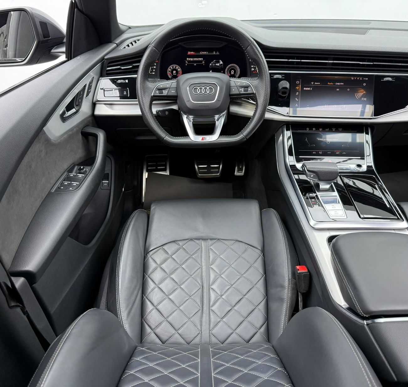 أودي Q8 55 TFSI quattro S-Line 3.0L (340 HP) 2019 Audi Q8 S-Line 55TFSI Quattro, Warranty, Fully Loaded, Exc