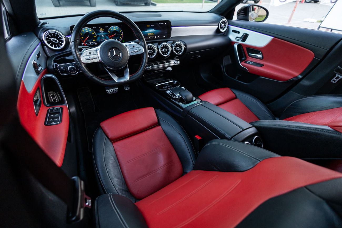 Mercedes-Benz CLA 250 Premium + 2.0L