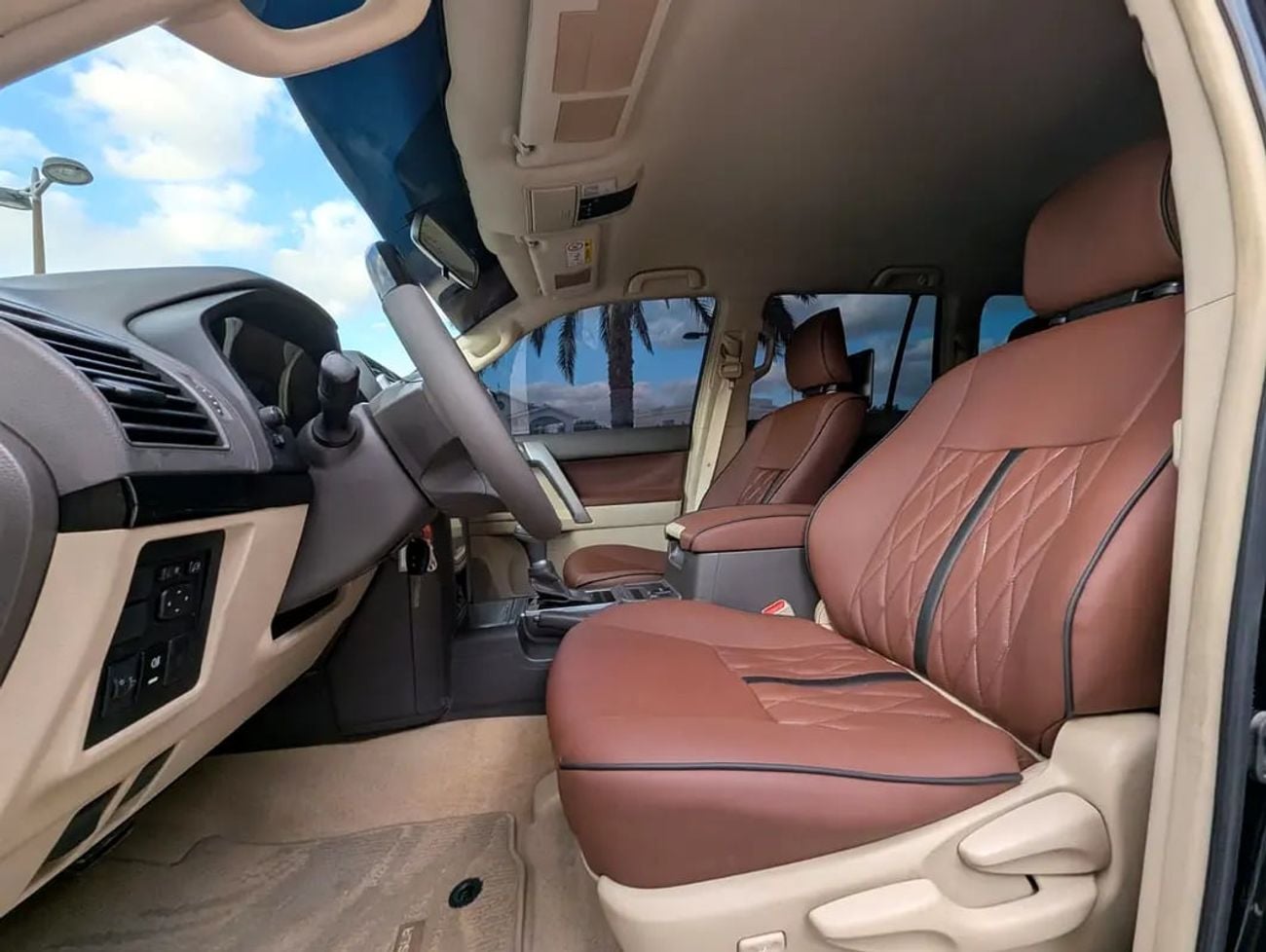 تويوتا برادو V4 2.7L GCC Specs | Automatic | Interior and Exterior Excellent Condition