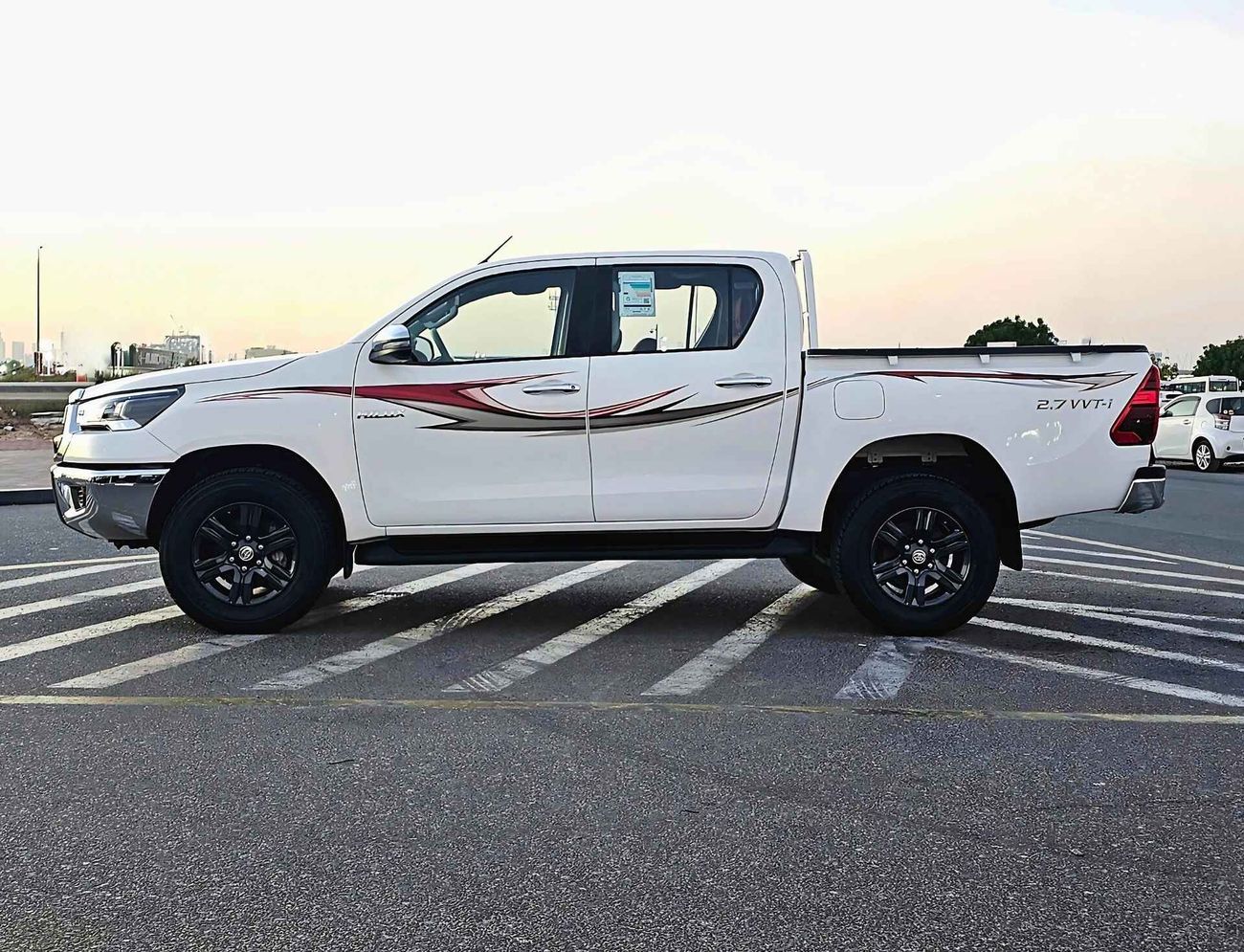 Toyota Hilux GLX / 2.7L/ 4WD V4/ AUTO WINDOWS/ WIDE BODY/ RIMS/ BUMPER CHORME/ EXPORT ONLY/ LOT#48567