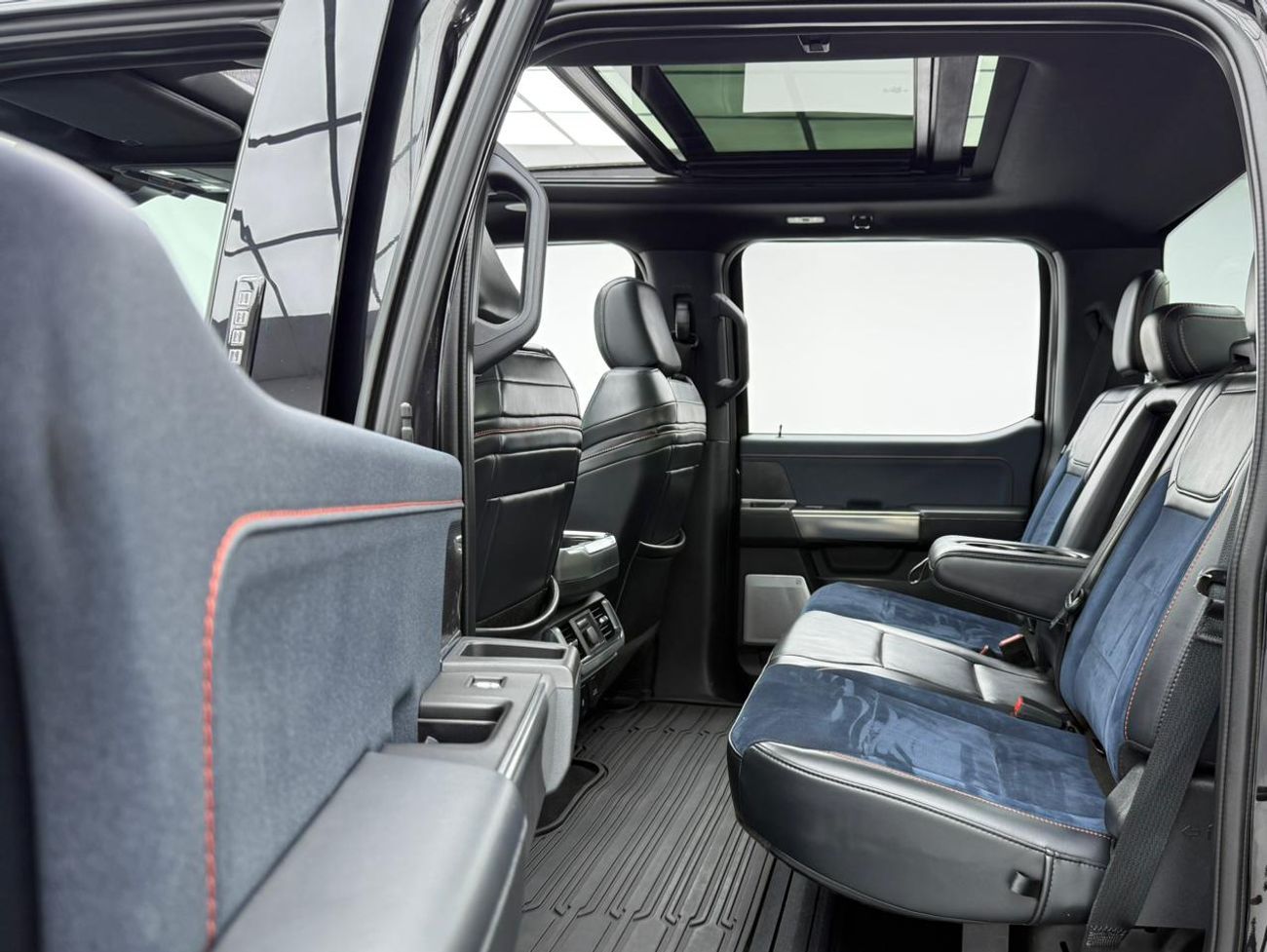 Ford F 150 Raptor 2022 Ford F150 Raptor With 37 Package, 2027 Ford Warranty + Service Pack, Fully Loaded, GCC