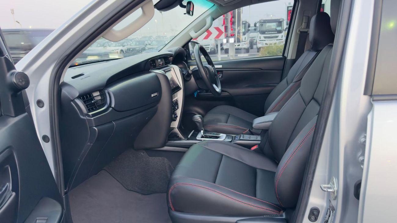 تويوتا فورتونر PREMIUM FEATURES | 2.8L DIESEL ENGINE | AUTOMATIC TRANSMISISON | 2020