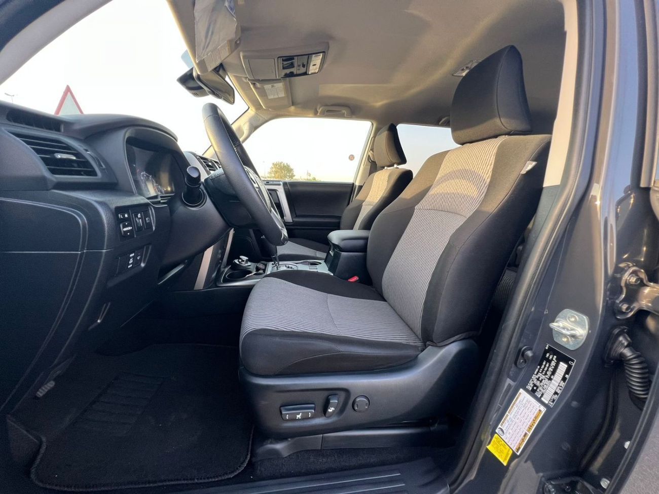 تويوتا Runner4 2024 TOYOTA 4Runner SR5 - Push Start - Electric Seats - Rear Camera - 4wheel 4X4 -