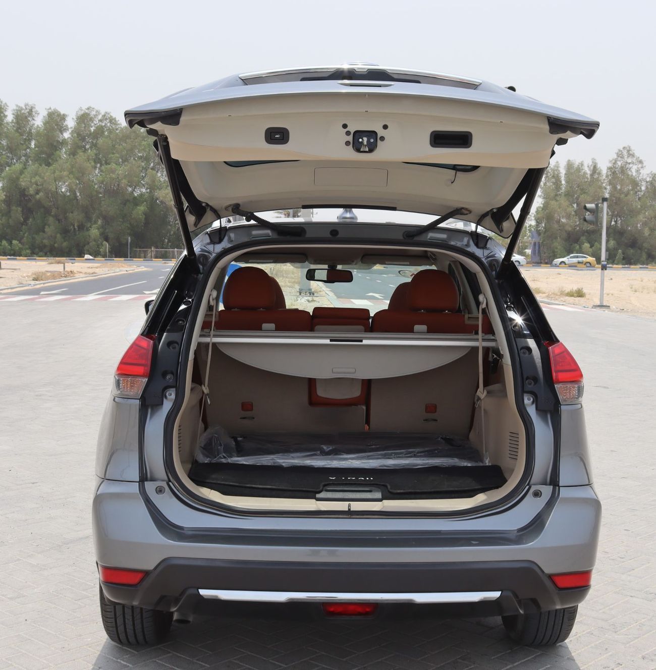 نيسان إكس تريل نيسان إكستريل موديل 2021 خليجى بدون حوادث ممشى 85000 KM بمحرك  2.5 سى سى بسعر 69000درهم